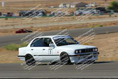 media/Oct-01-2022-Team Topak Racing (Sat) [[f860fb51be]]/2-Inter Low 2/session 1 turn 3/